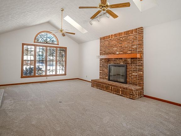 5th image of 3616 Sunnyview Dr