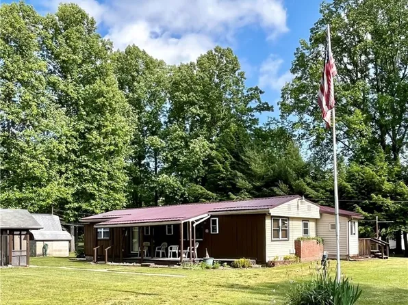 3443 Elm Dr, Linesville, PA 16424