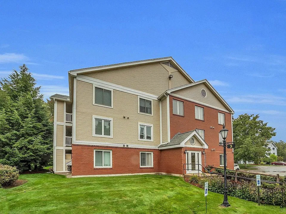 3 Timberwood Dr #107
