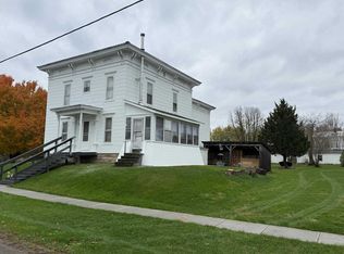 409 Franklin St, Hammond, NY 13646