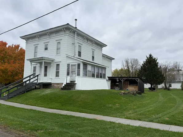 409 Franklin St, Hammond, NY 13646