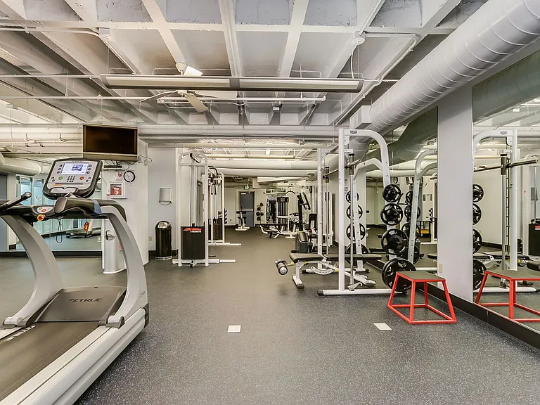 114 W Adams St #610 — Photo 39