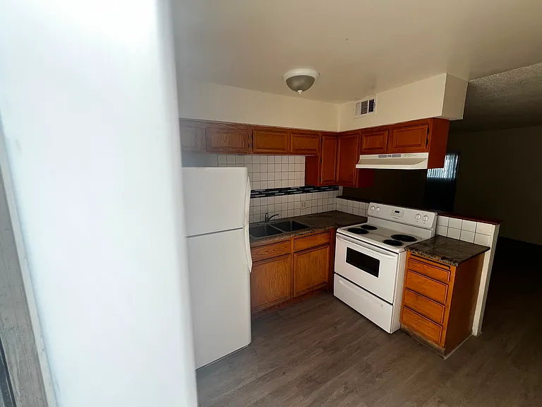 761 E Twain Ave #4 — Photo 4