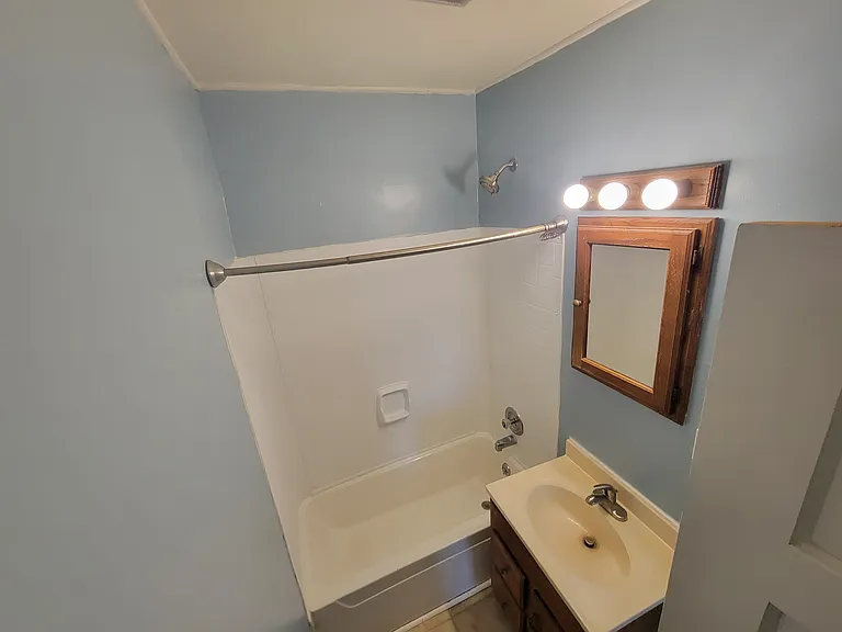 307 N Chestnut St #3 — Photo 9