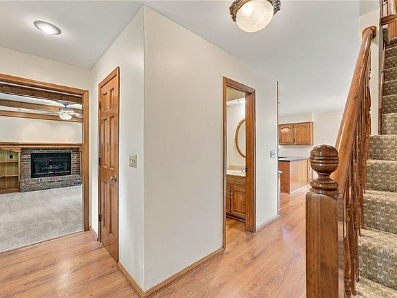 4th image of 8325 Twilight Ln