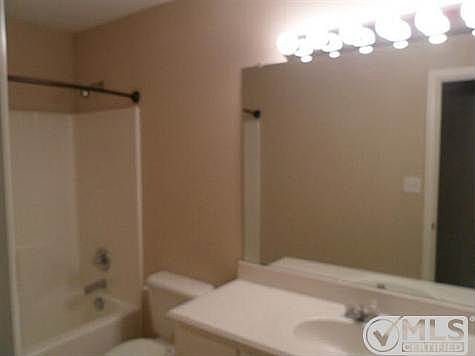 3rd image of 102 Sierra Dr