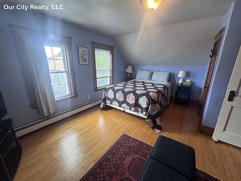 31 Stoughton St #2 — Photo 6