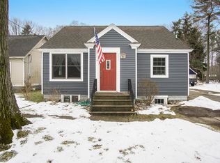 288 W Hile Rd, Norton Shores, MI 49441