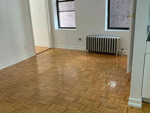 3rd image of 365 Broome St #8FL3