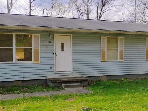 59 Lower Terrace Dr, Wayne, WV 25570