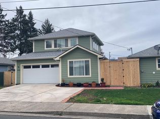 340 NE B St, Grants Pass, OR 97526