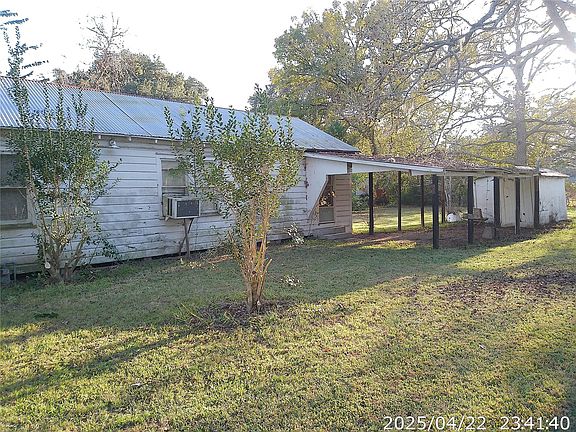 2nd image of 504 Camp St