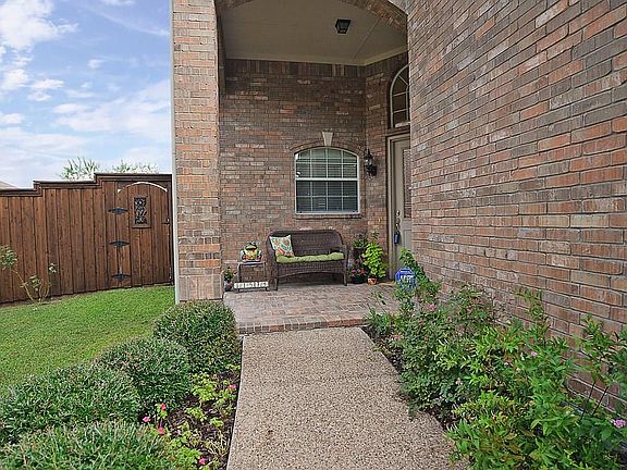 2nd image of 11574 Corsicana Dr