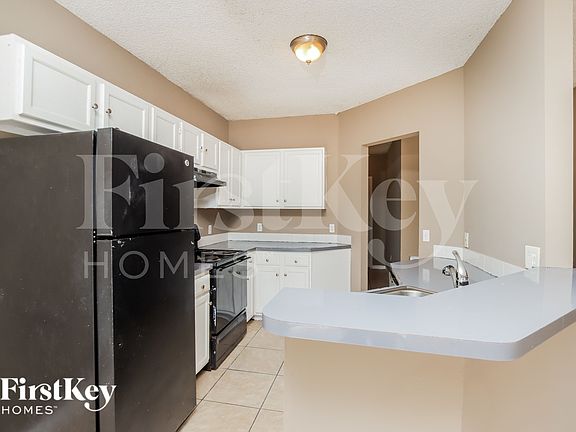 5th image of 129 Admiral Cir