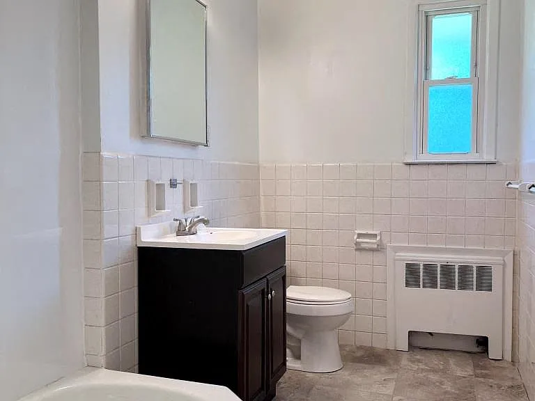 Riverhill Apartments — Photo 43