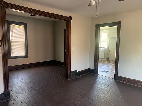 2nd image of 1086 Park Ave