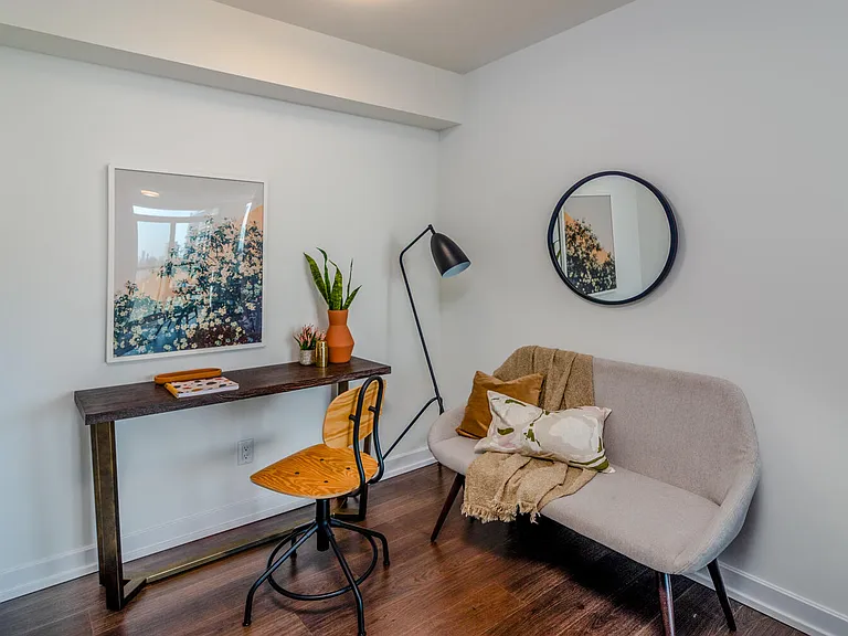 19 Erskine Ave #1308 — Photo 5