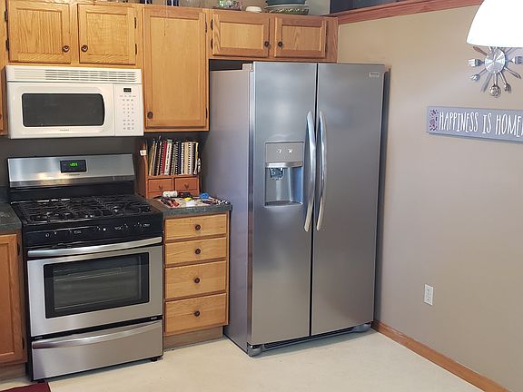2nd image of 10344 N Park Dr