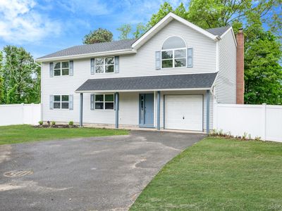 18-1 Locust Drive, Bay Shore, NY, 11706
