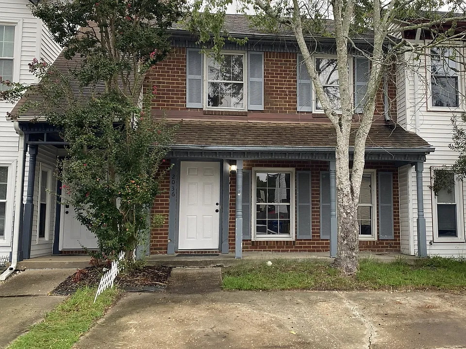 2036 Lyndora Rd