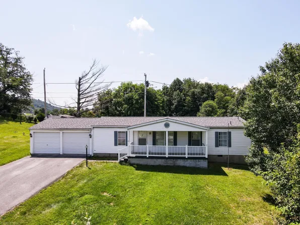 195 Jones St SE, Christiansburg, VA 24073