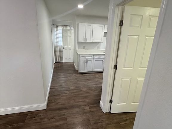 5th image of 3813 E Miller Ave #B