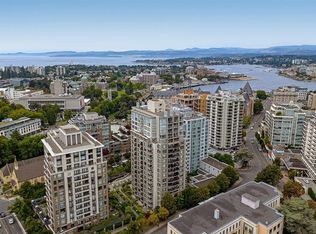 751 Fairfield Rd #604, Victoria, BC V8W4A4