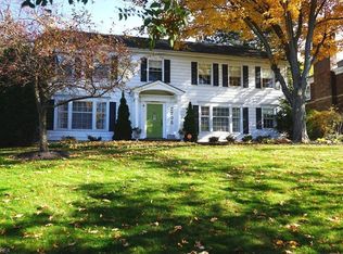 2705 Belvoir Blvd, Shaker Heights, OH 44122