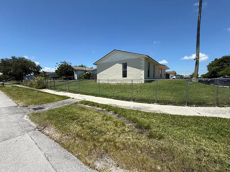 12205 SW 263rd Ter #1 — Photo 4