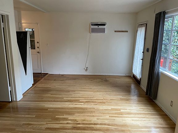 2nd image of 6162 Glen Oak St APT 1