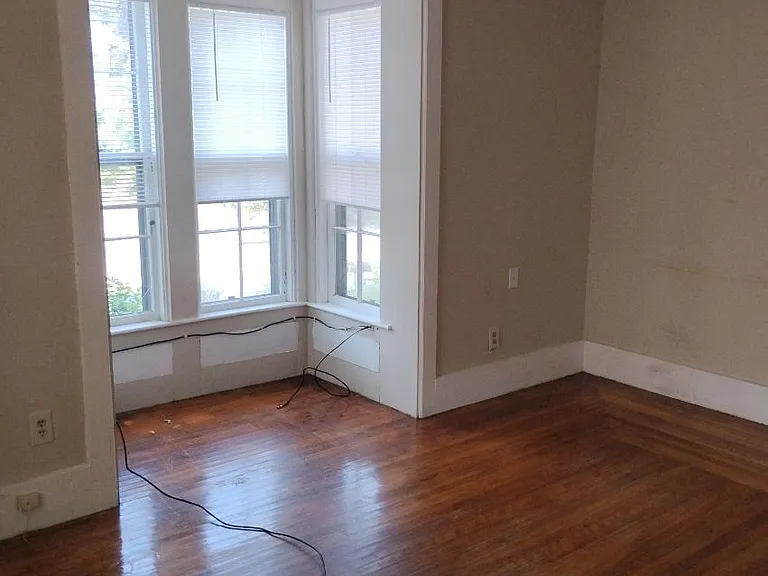 7 Pleasant St — Photo 12