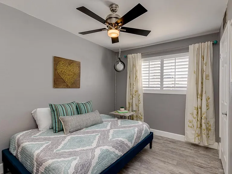 318 E Butler Dr — Photo 25