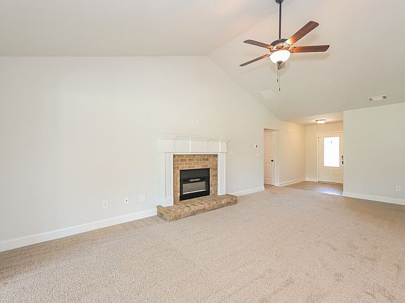 4th image of 16 Heartland Cir