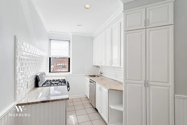 Sold by Warburg | media 2