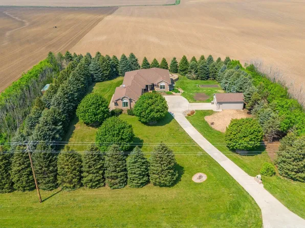 47376 240th St, Dell Rapids, SD 57022