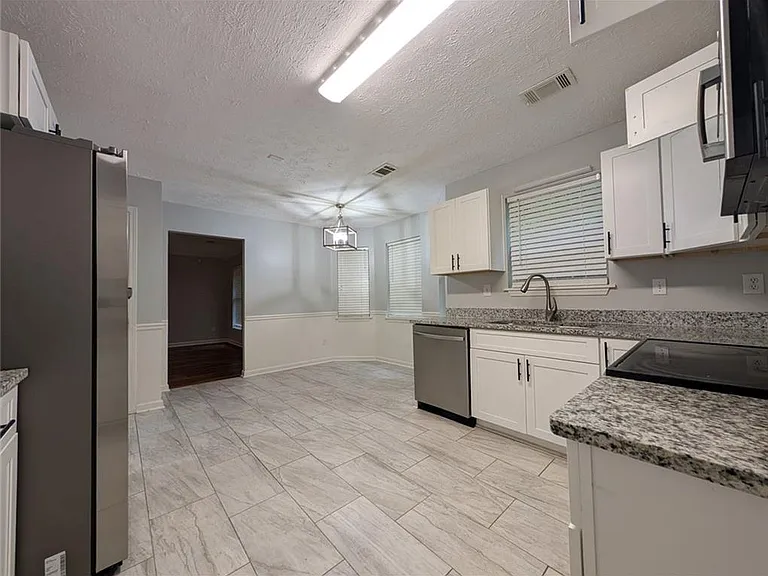 3004 Dogwood Ln — Photo 10