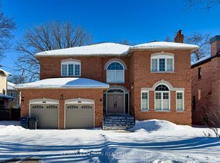 25 Clarkhill St, Toronto, ON M2R 2G6