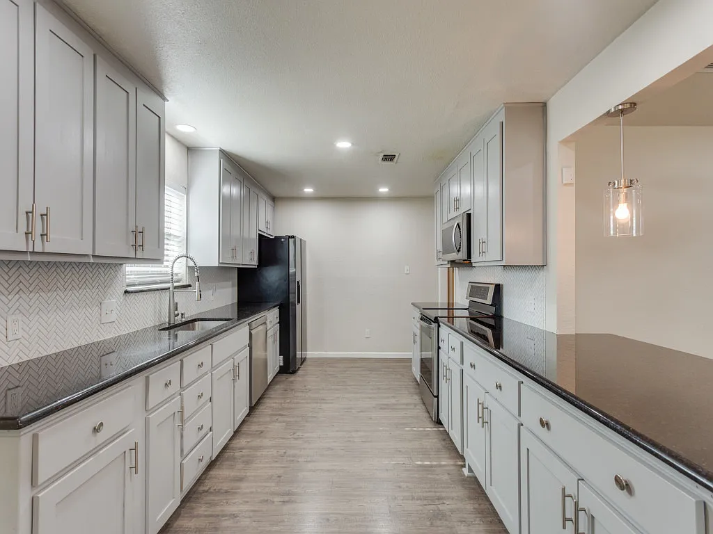 4 bed, 1744 sqft, $3,100 — Photo 4