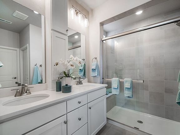 Voyager Primary Bathroom