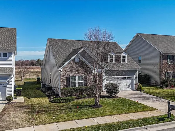 343 Spring Hill Pl, Smithfield, VA 23430