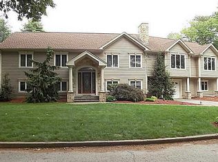 28 Island Dr, Coventry, RI 02816