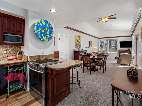 5th image of 2981 Kimberland Dr #302