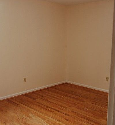 4th image of 1084 Lanette Dr