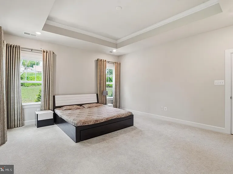 411 W Ponds Edge Dr — Photo 48