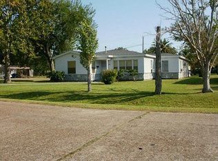 601 Wisteria St, La Marque, TX 77568