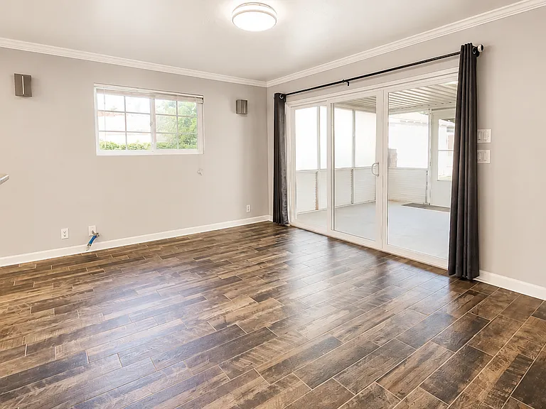 2132 Forbes Ave — Photo 12