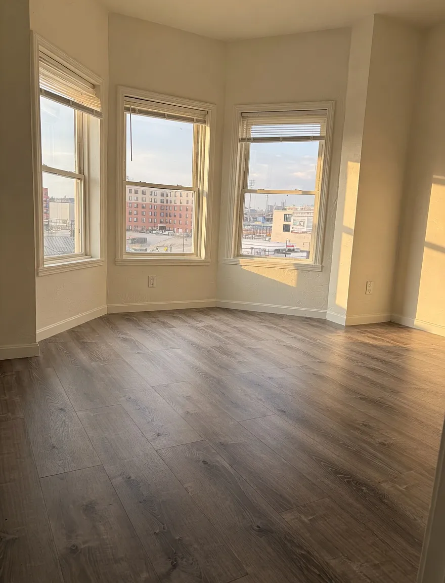 3 bed, $1,850 — Photo 1