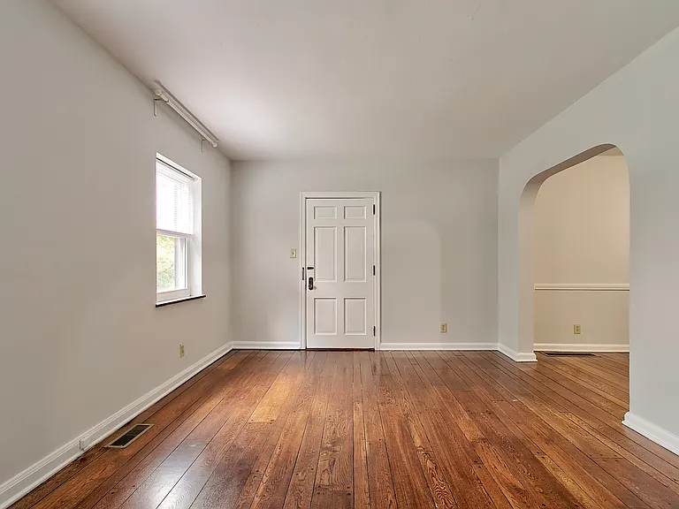 954 Ellison Ave #2 — Photo 2