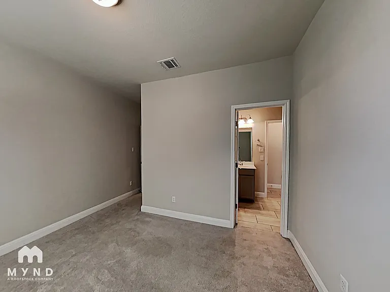 1051 Kenney Fort Xing #49 — Photo 12