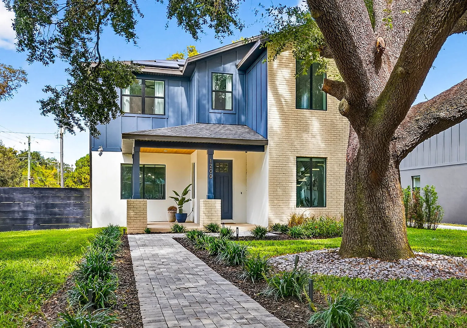 The Threshold | Heated Pool, Spa & Design Retreat — Photo 4